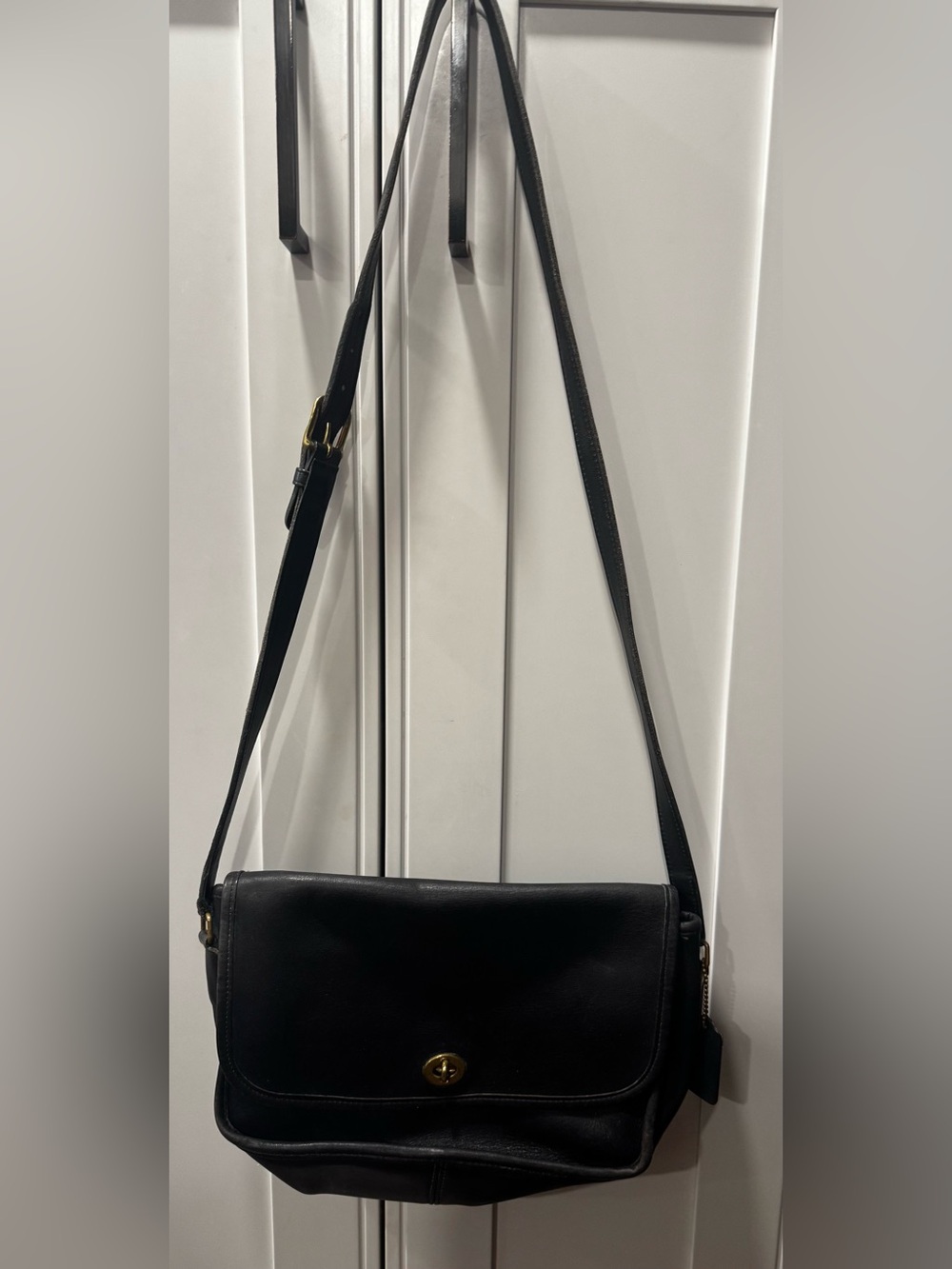 Coach 9988 RARE MEDIUM Vintage 90's Cognac Crescent Saddle Bag